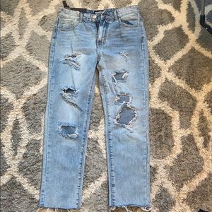 Distressed boyfriend jeans